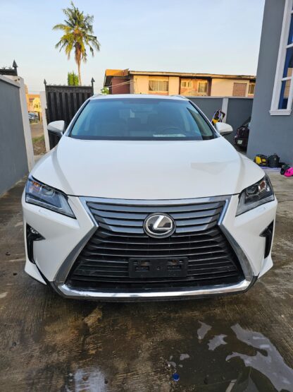 Lexus RX 350 2017: The Ultimate Professional's Choice